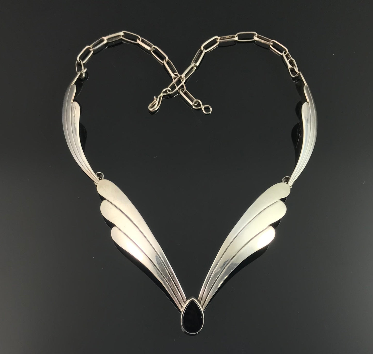 Black Onyx Graceful Native American Navajo Necklace - Vintage