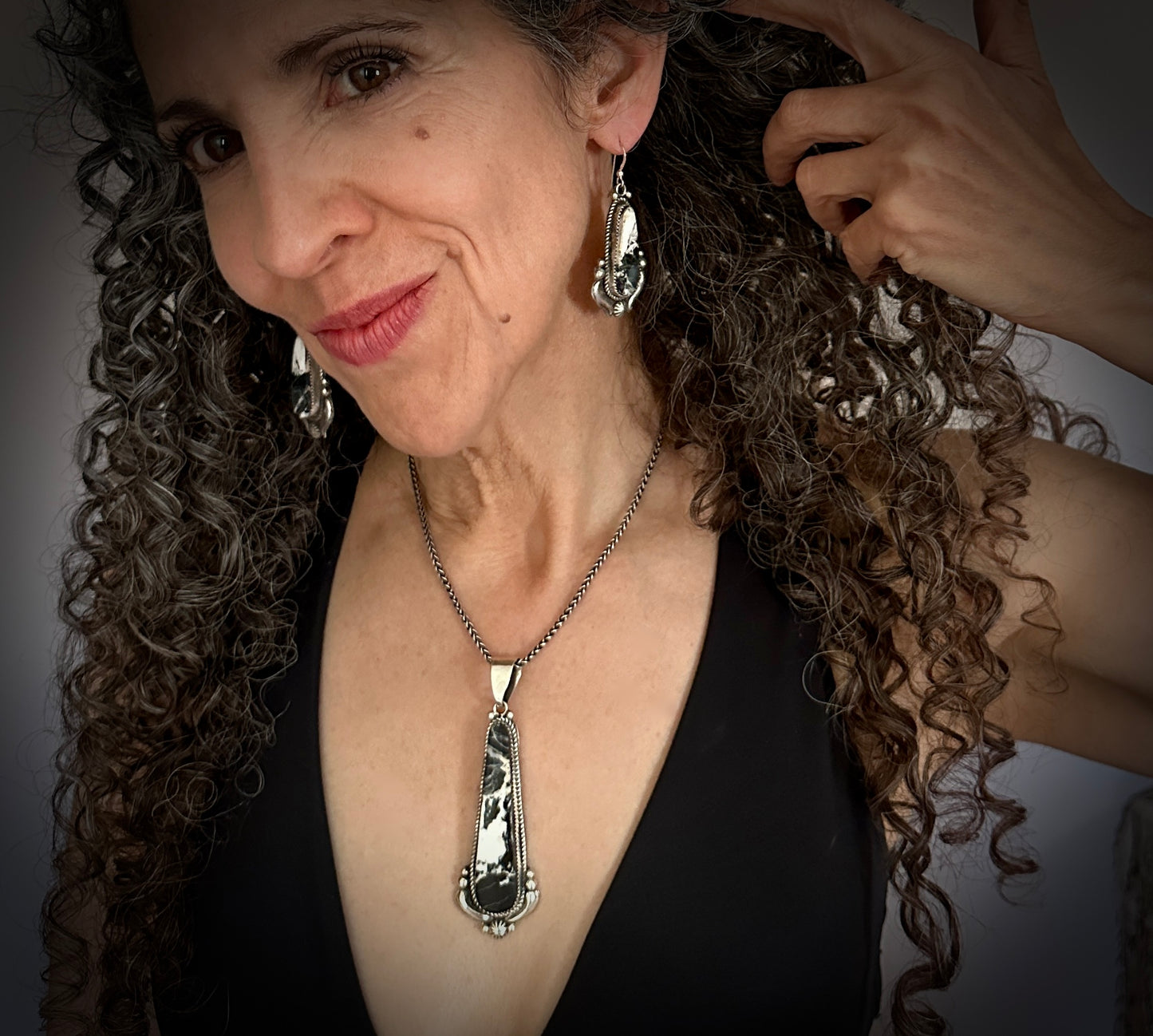 GORGEOUS White Buffalo Sterling Silver Navajo Necklace Pendant Native American Signed - Richard Jim