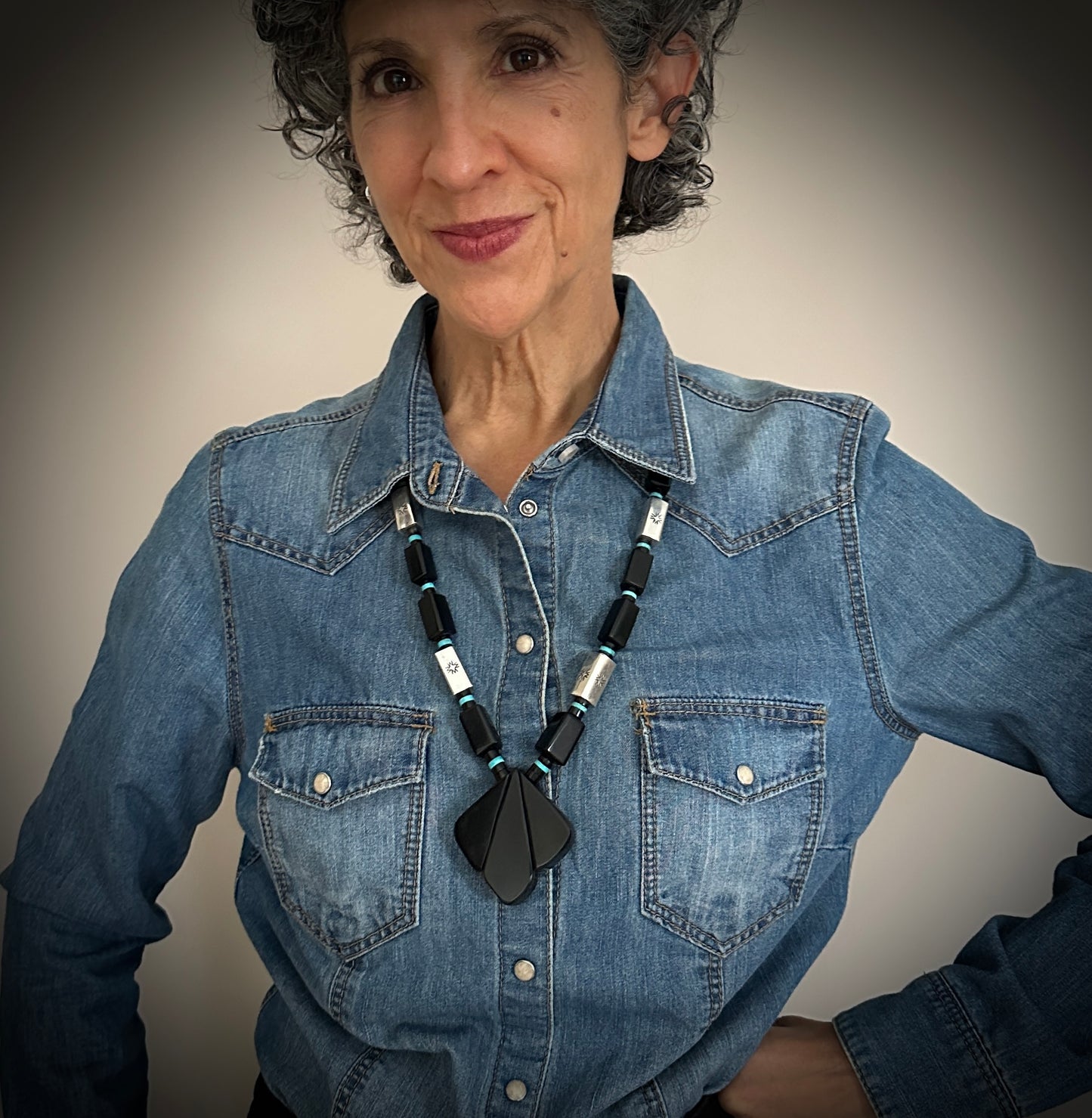 Black Jet Turquoise Santo Domingo Pueblo Kewa Necklace - Vintage