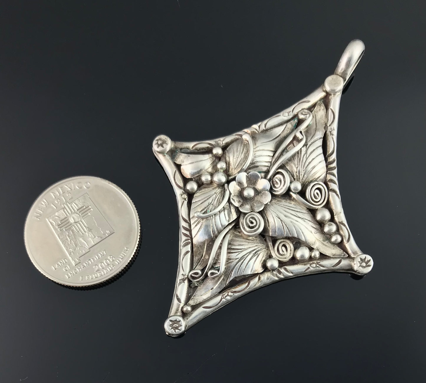 Large Traditional Navajo Floral Necklace Pendant Native American - Vintage
