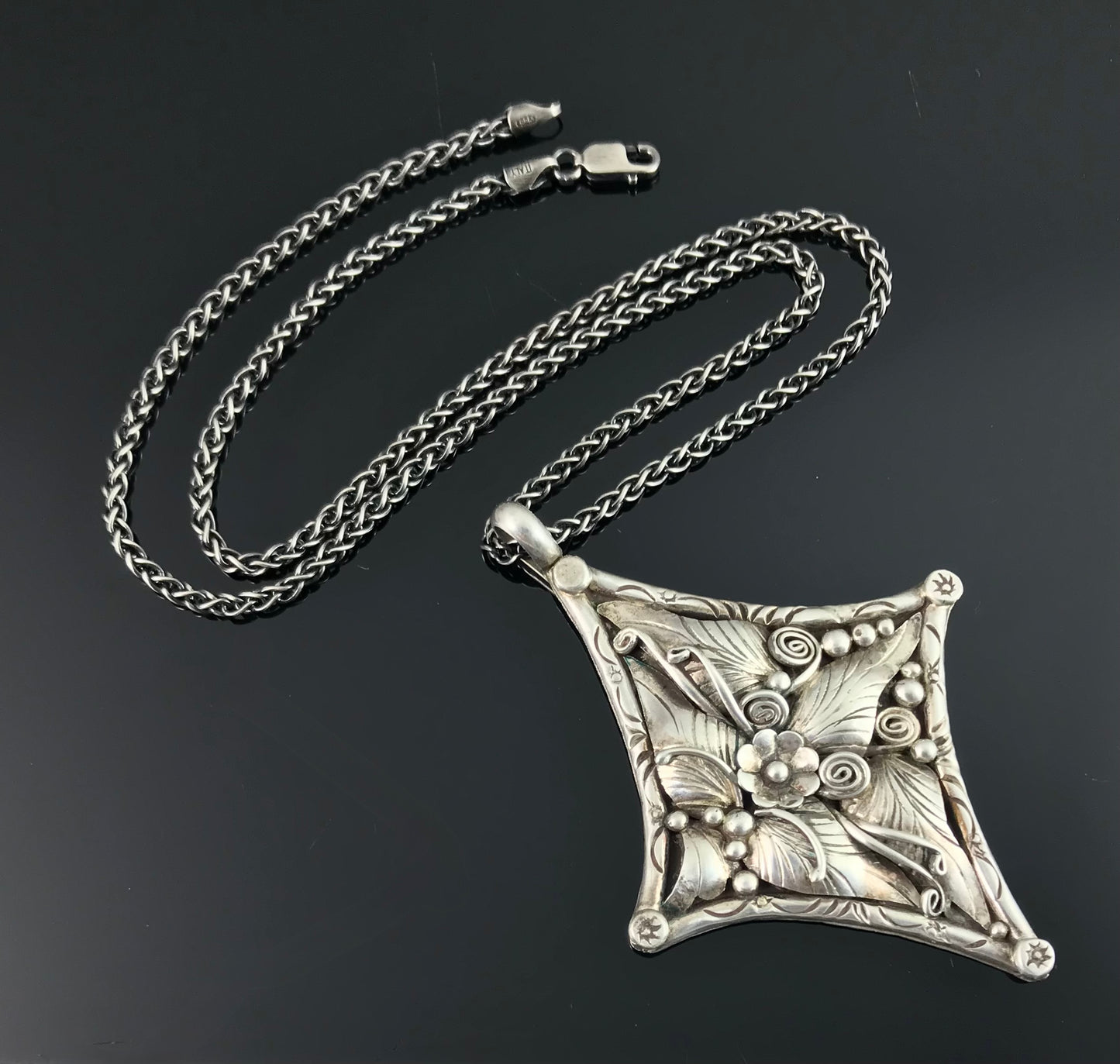 Large Traditional Navajo Floral Necklace Pendant Native American - Vintage