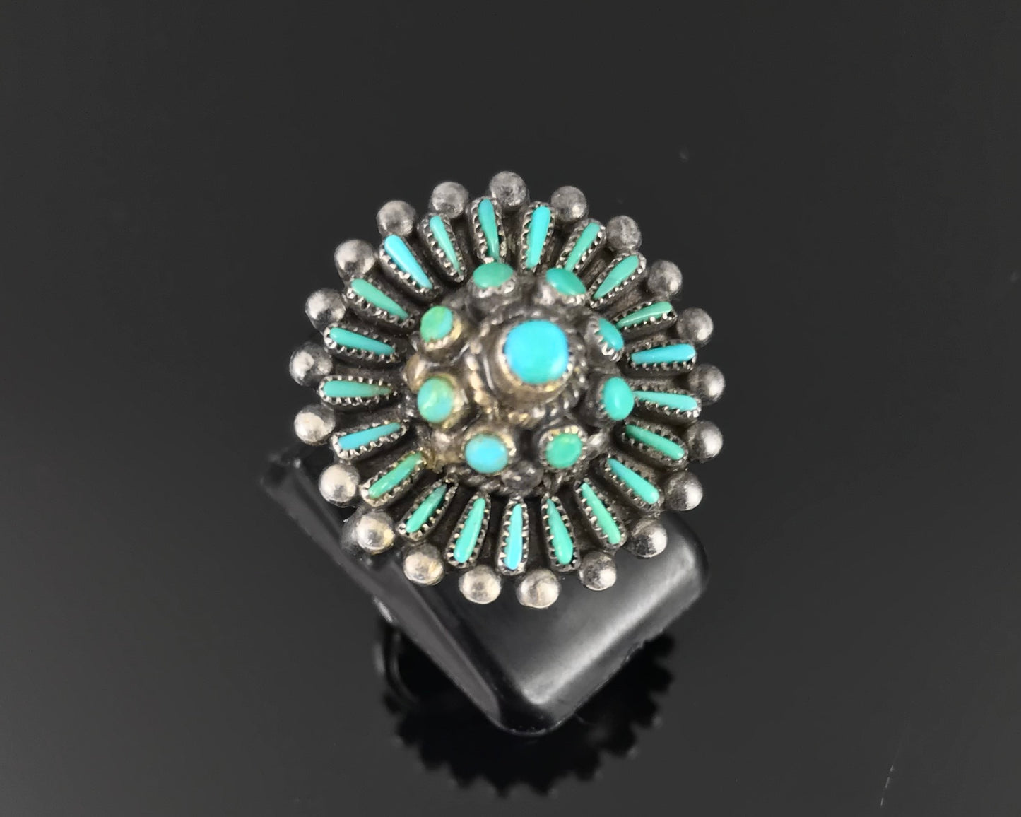 Zuni Turquoise Petit Point Cluster Ring Size 6 – Native American Vintage