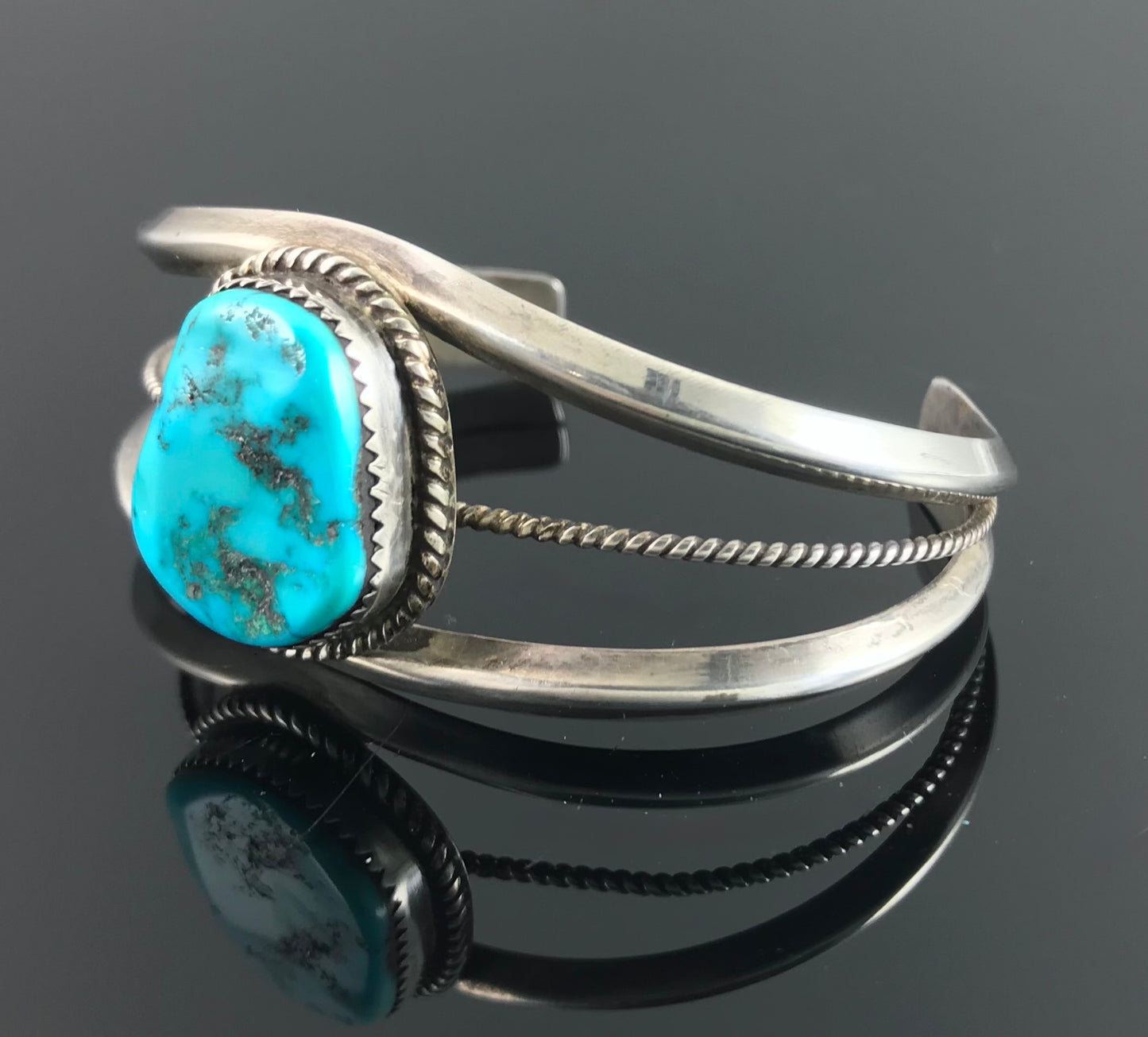 Classic Navajo Turquoise Native American Cuff Bracelet - Vintage