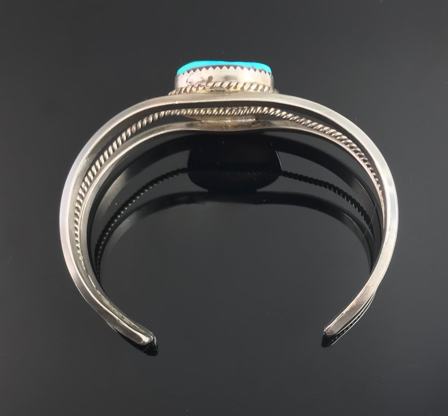 Classic Navajo Turquoise Native American Cuff Bracelet - Vintage