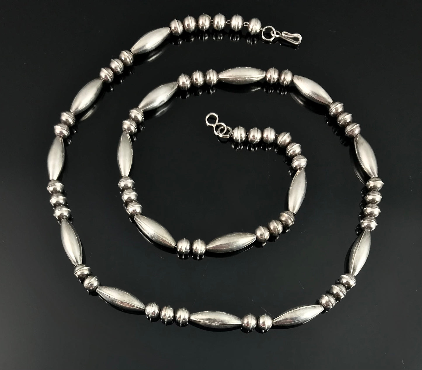 Navajo Pearls Bench Beads Sterling Silver Necklace Native American - Vintage