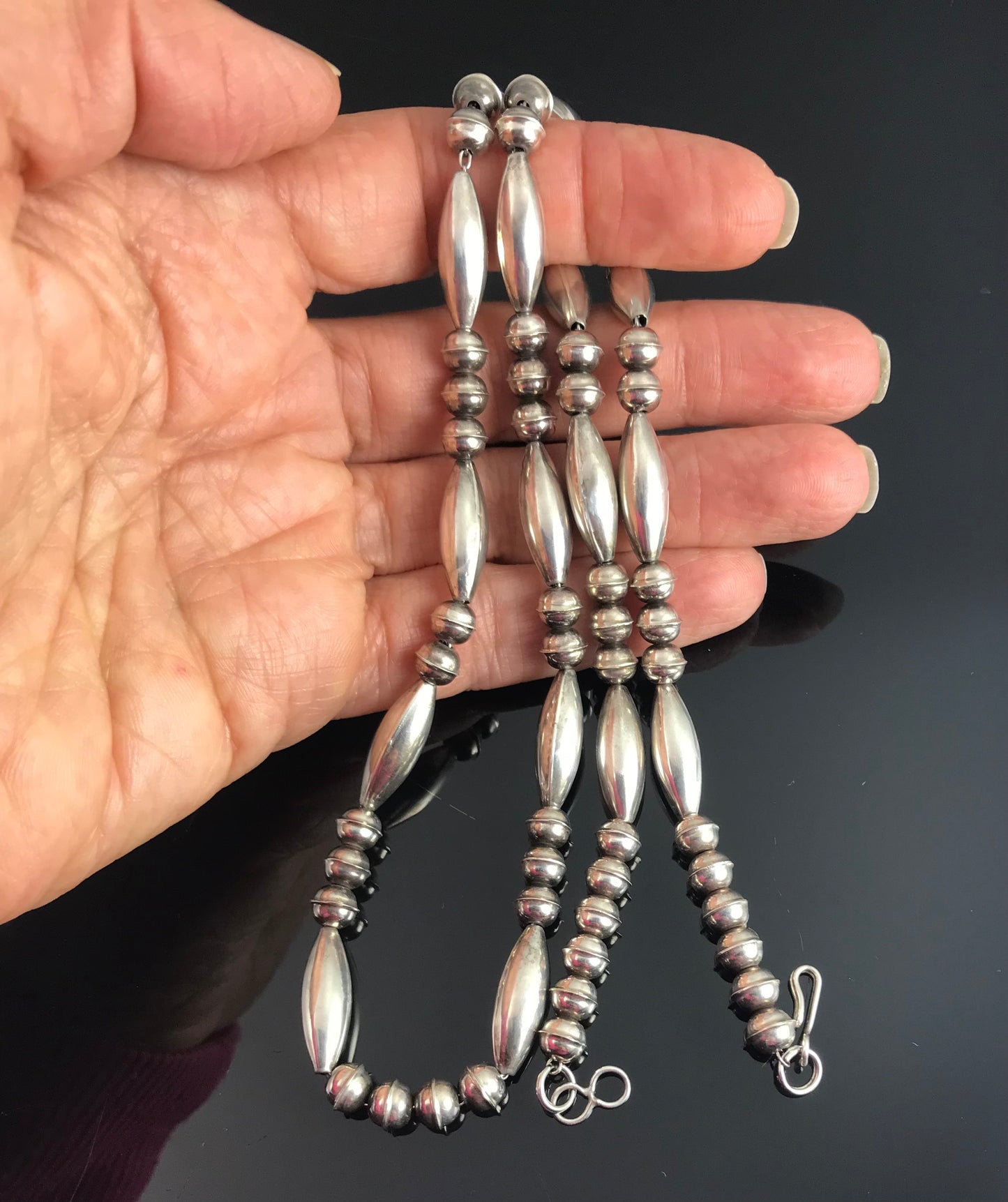 Navajo Pearls Bench Beads Sterling Silver Necklace Native American - Vintage